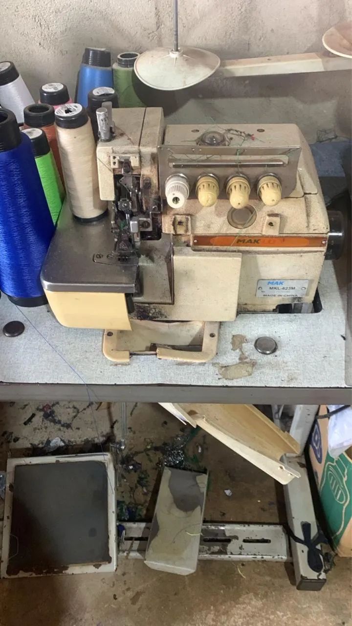 Máquina de costura 