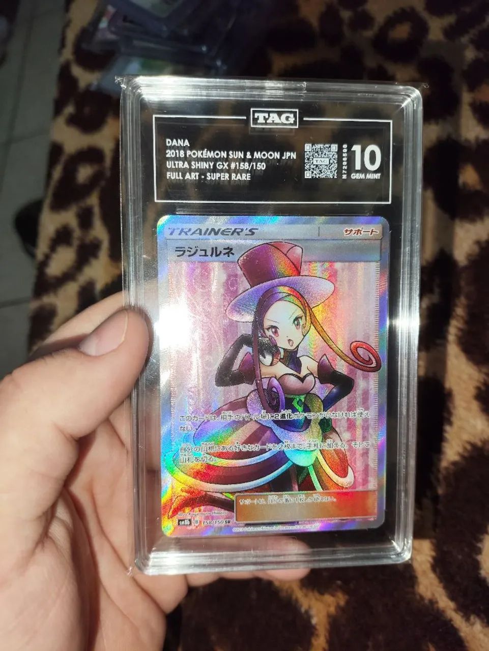 Carta pokémon Dana graduada