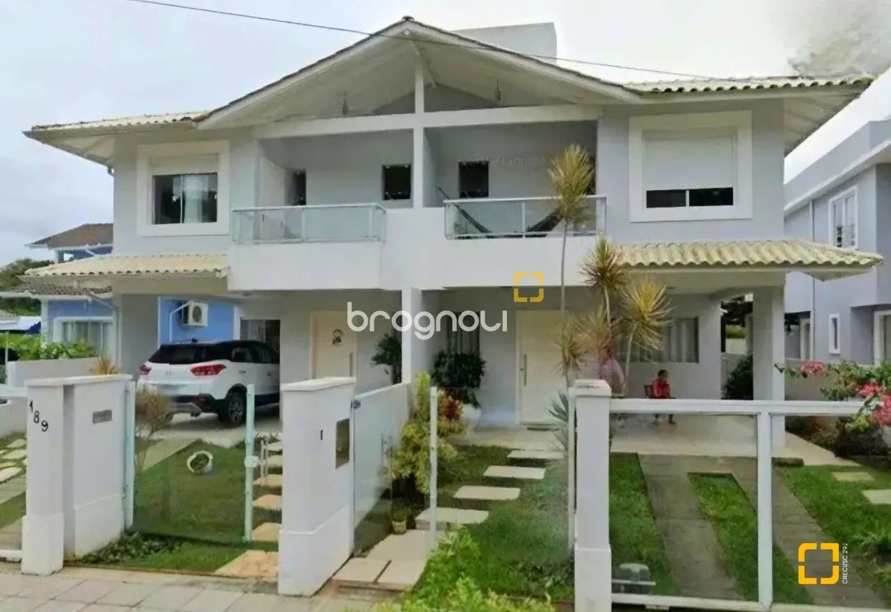 Brognoli Vende - Casa com 4 edícula em Canasvieiras