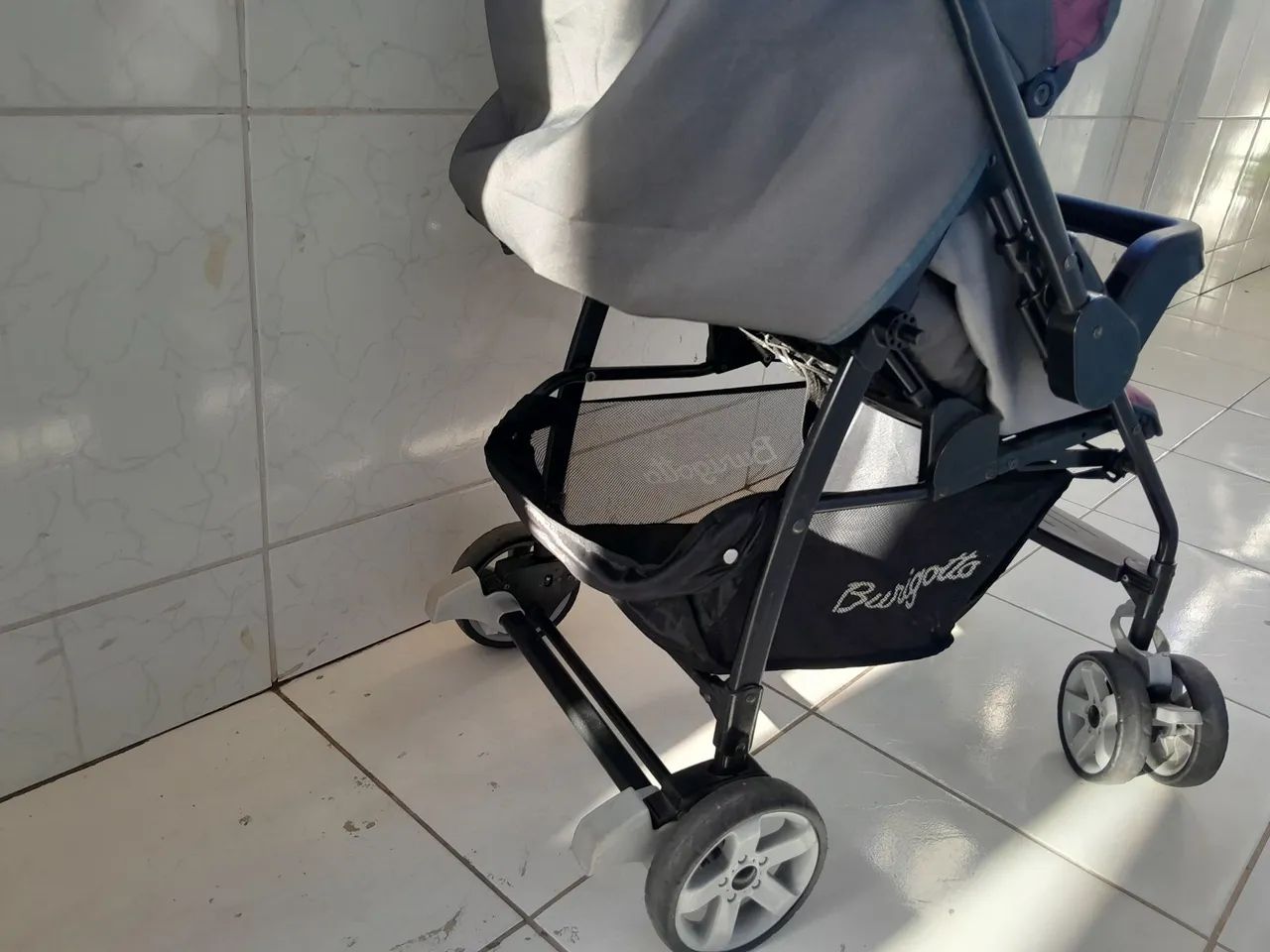 Carrinho de bebê seminovo - Foto 4