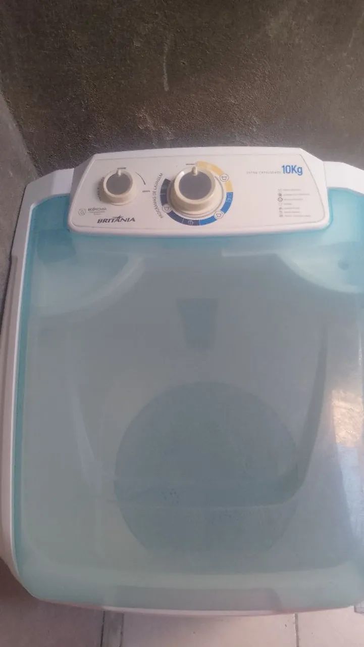 Vendo tanquinho de 10kg , está com pouca força pra rodar  - Foto 2