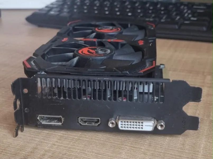 Placa de vídeo RX550 4GB DDR5 PCYes