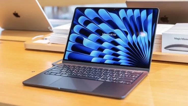 MacBook Air M5 512 GB 16 Ram Lacrado - Notebooks - Asa Norte