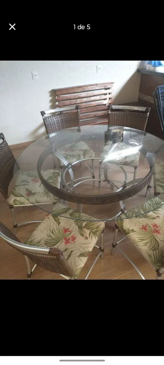 Mesa com 6 cadeiras  - Foto 2