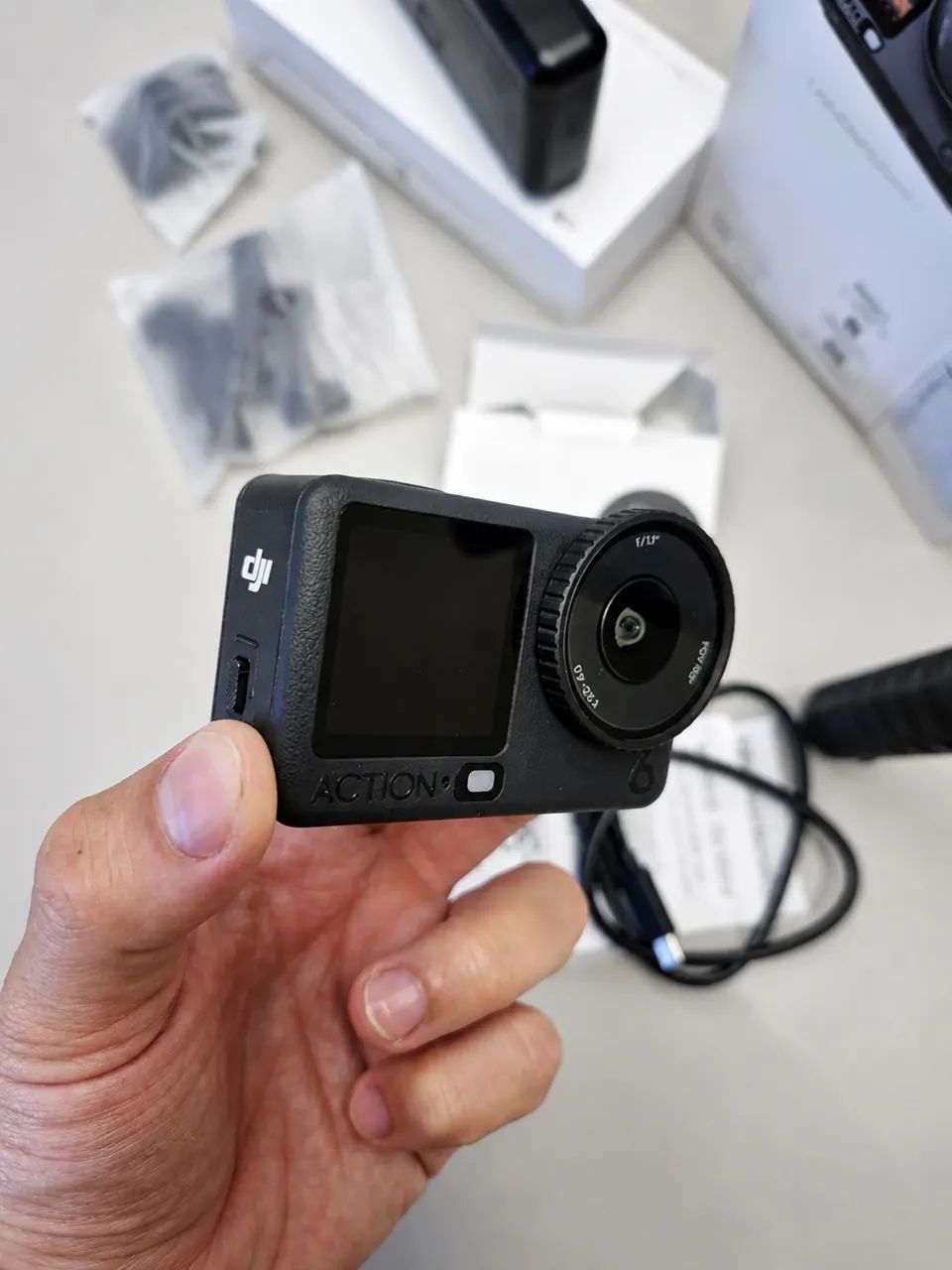 Dji Osmo Action 6 Adventure Combo - Foto 2