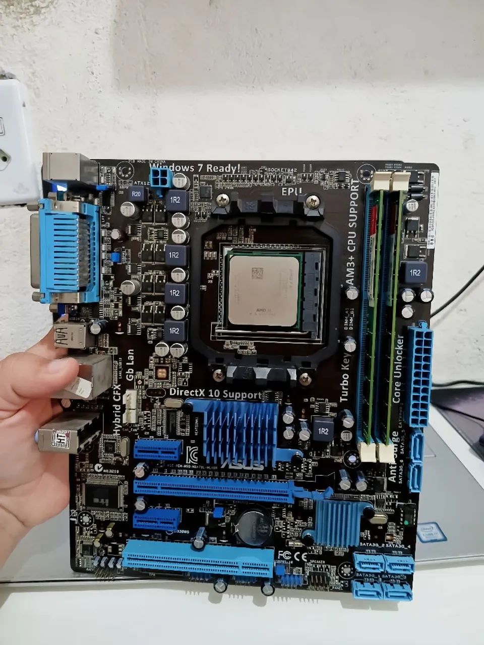 Placa Mãe ASUS M5A78L-M LX BR AM3+ DDR3