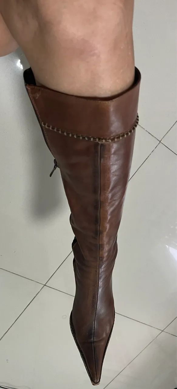 Bota de couro ZARA. Cano longo. - Foto 3