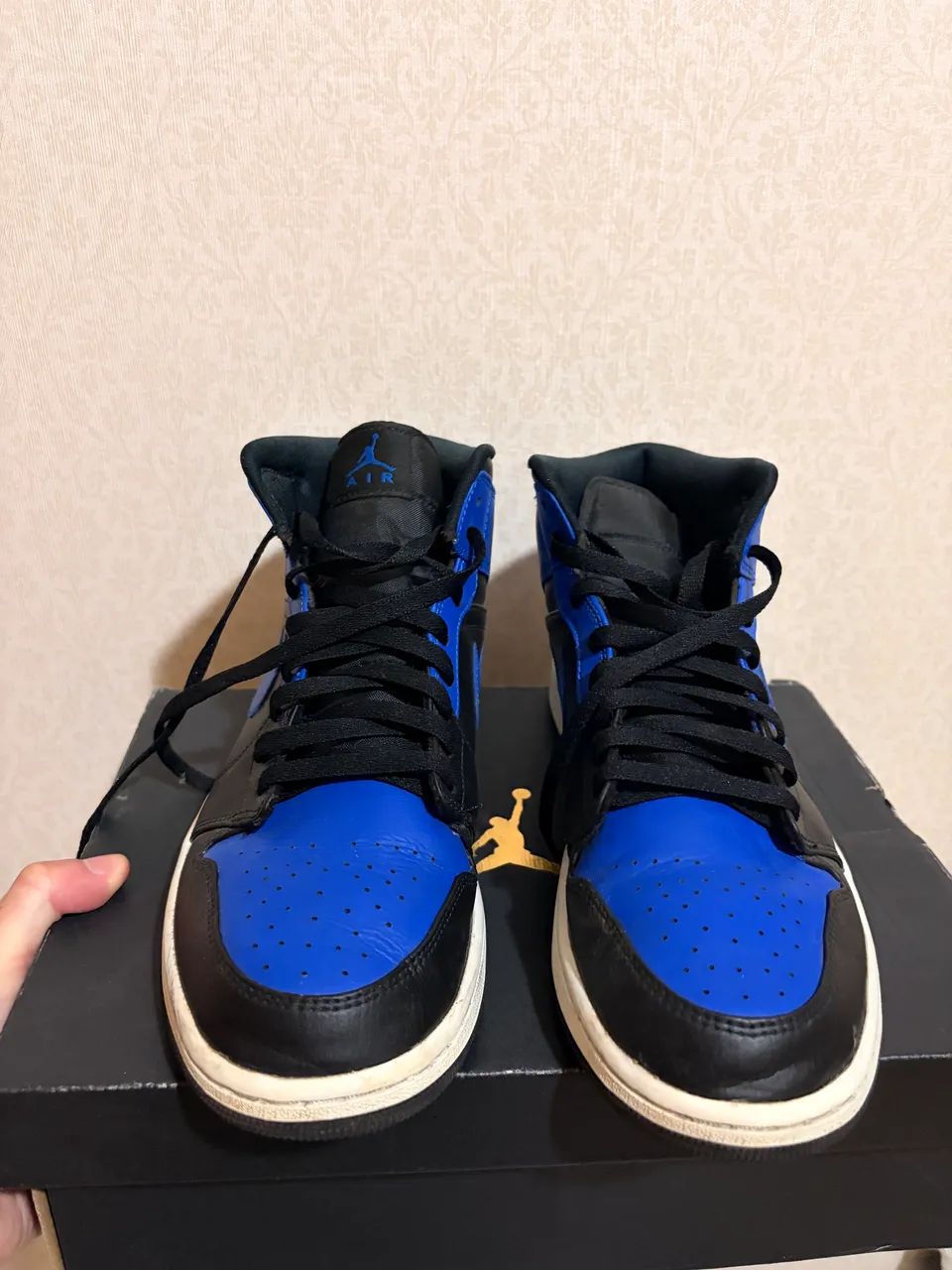Jordan 1 Hyper Royal 