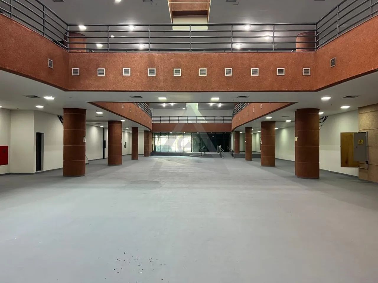 Prédio à venda e para alugar em Campinas, Centro, com 1600 m² - Foto 4