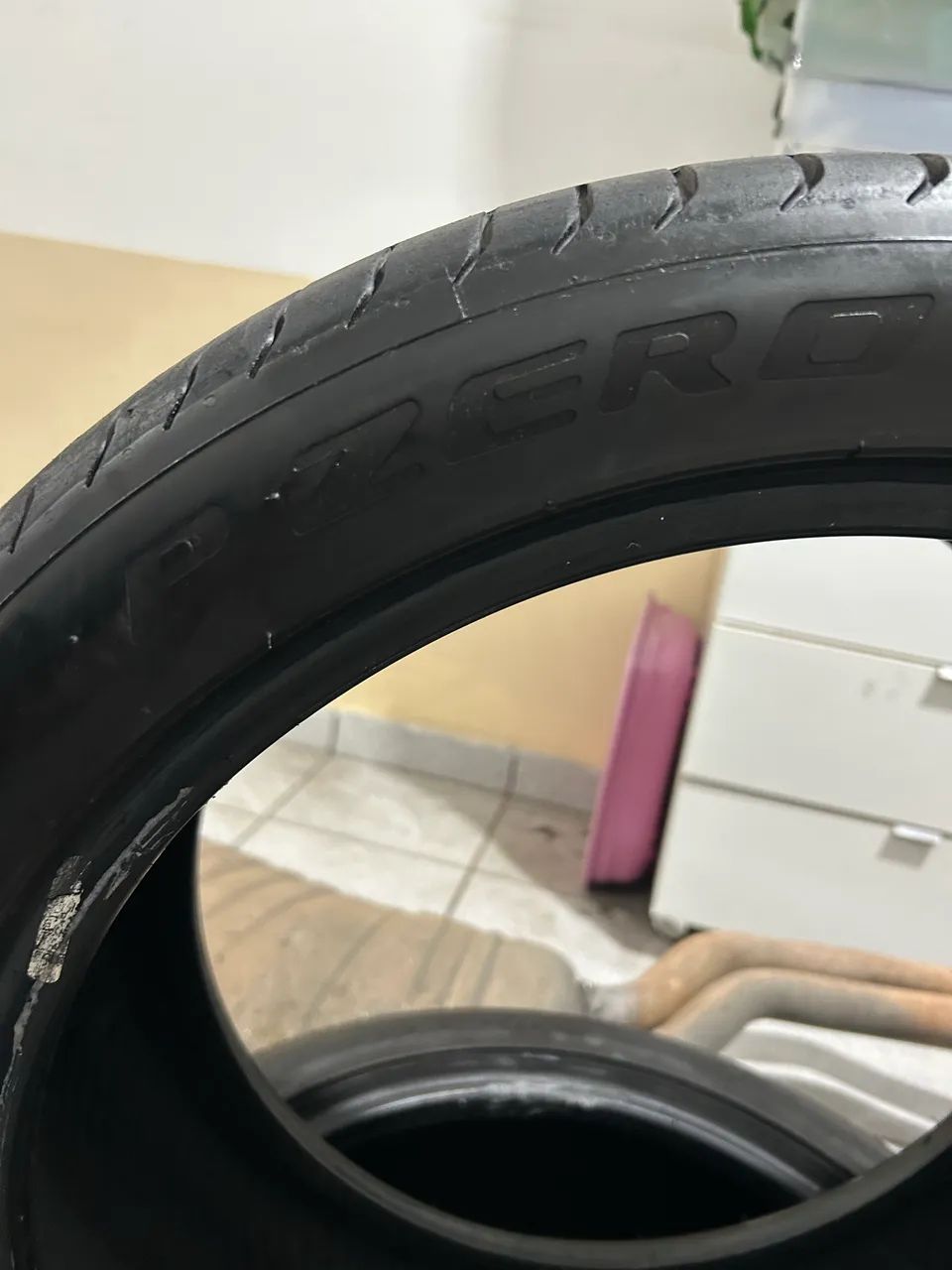 Jogo 4 pneus runflat aro 18 pirelli 275/35 245/40 carro - Foto 4