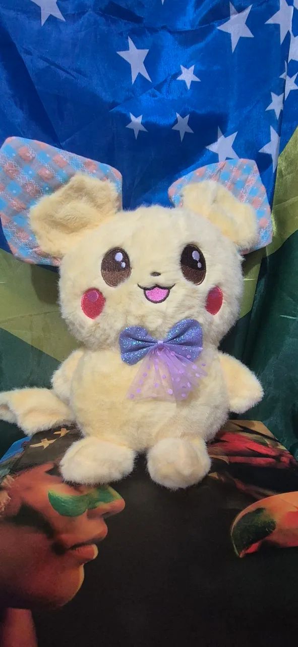Pelúcia Pikachu