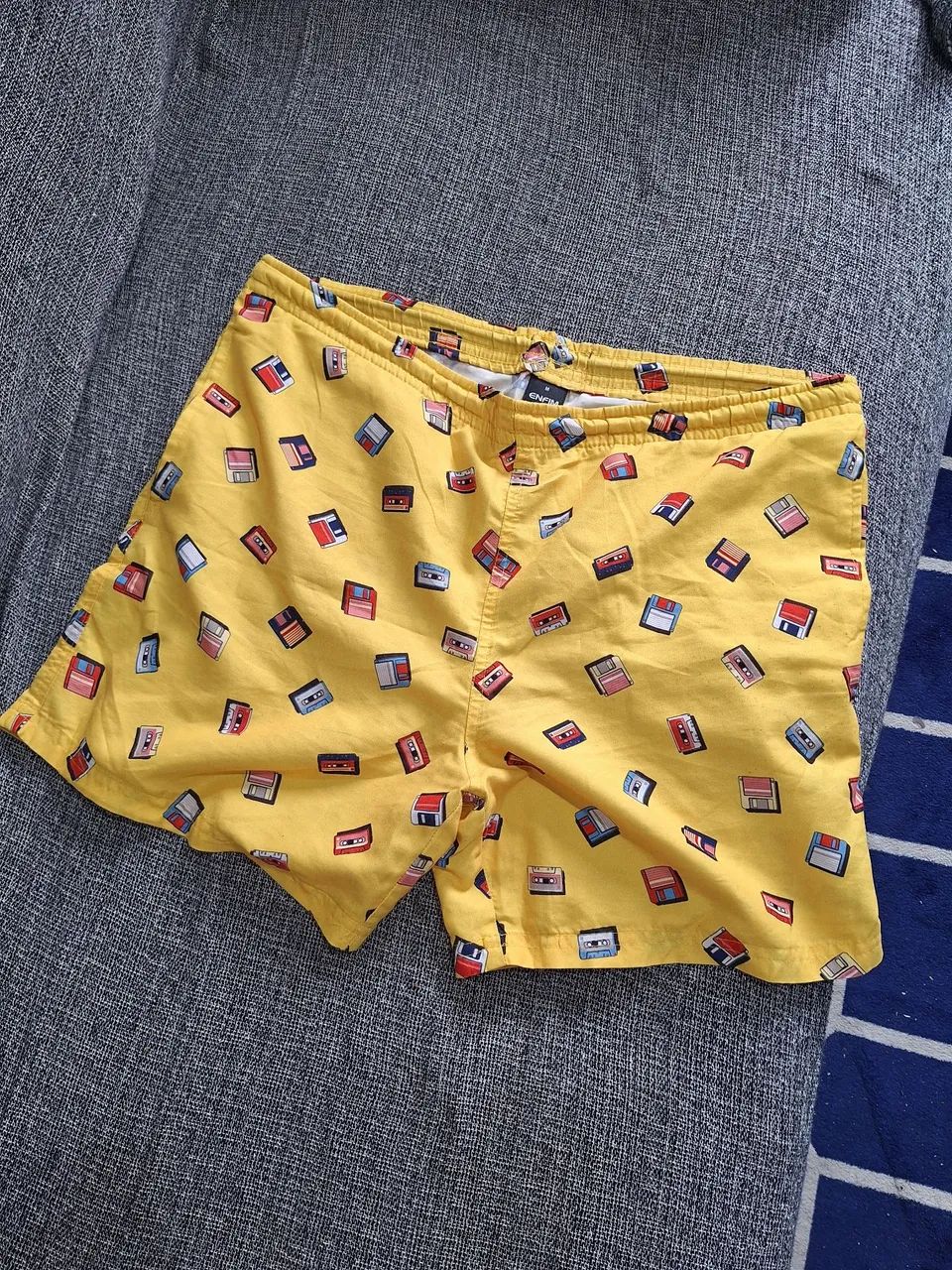 Bermuda masculina amarelo 