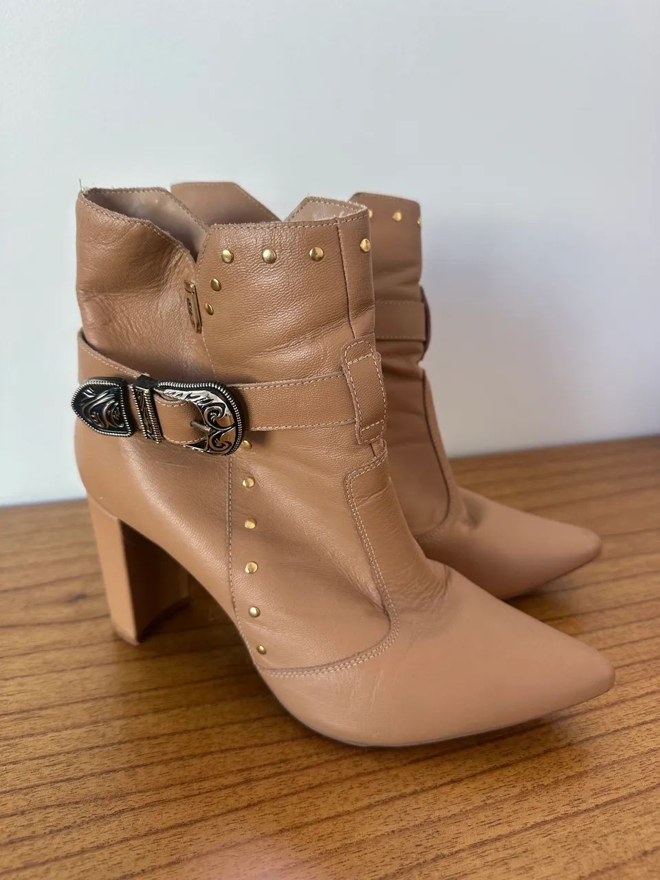 Bota de couro Carmen steffens - Foto 2