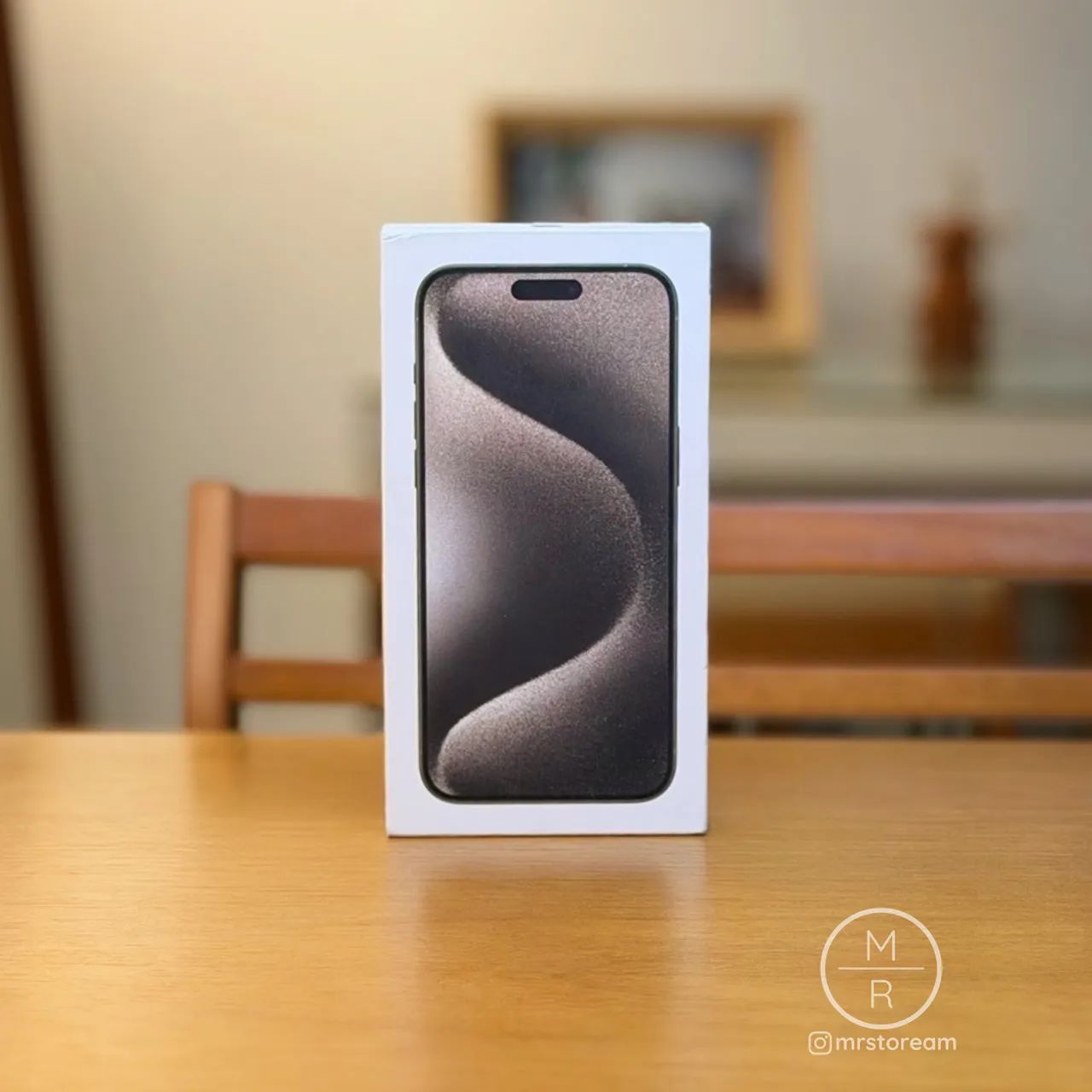 iPhone 15 Pro Max 256 GB / Chip físico / Garantia / Até 18x no cartão