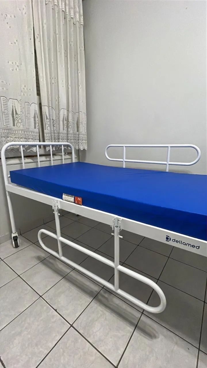 Cama Hospitalar Dellamed com Colchão e Grades - Foto 3