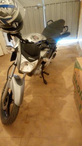 Vendo uma moto Fan 160