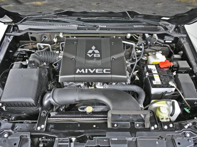 MITSUBISHI PAJERO HPE 3.8 G - Foto 9