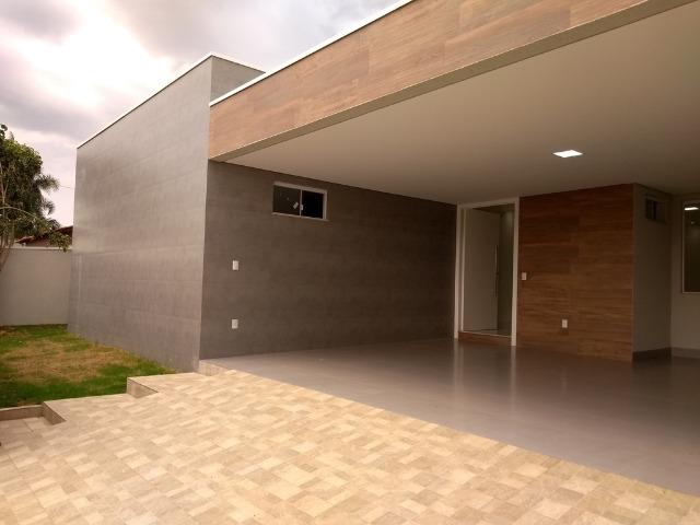 Samuel Pereira oferece: Linda casa RK Sobradinho Moderna Nova Churrasqueira 3 suítes