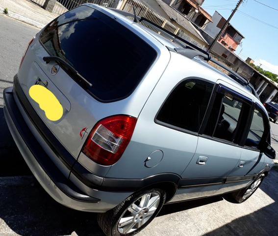 Zafira elite 2011 TEM SEGURO - Foto 8