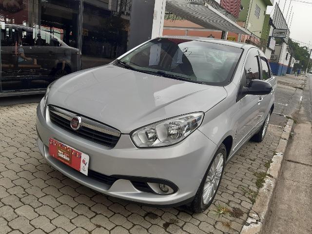 Fiat Siena Essence 1.6 Flex - Único Dono - Estado de 0km - 2015