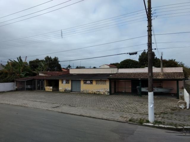 900 metros frente rodovia caraguatatuba