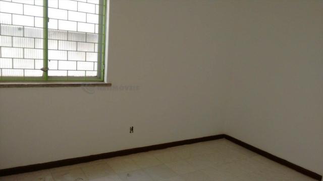 Casa 6 Quartos com 3 Garagens à Venda no Iapi ( 682817 ) - Foto 13