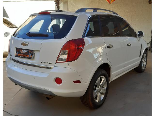 Chevrolet Captiva 2.4 SIDI 16V GASOLINA 4P AUTOMATICO - Foto 4