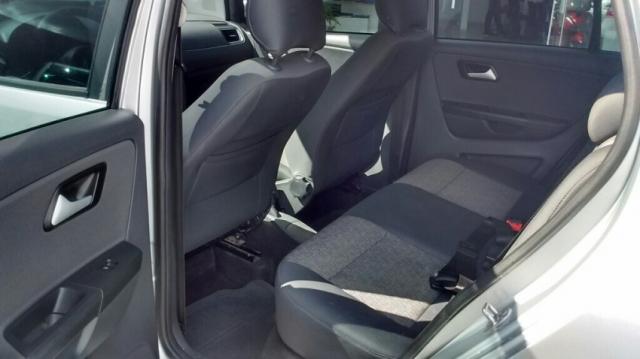 VOLKSWAGEN FOX G2 1.0 8V Prata 2013/2014 - Foto 14
