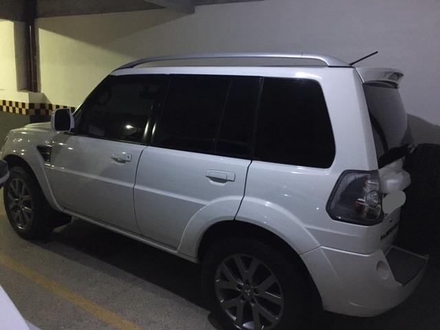 Mitsubishi Pajero TR4 4x2 automática em excelente estado - Foto 3