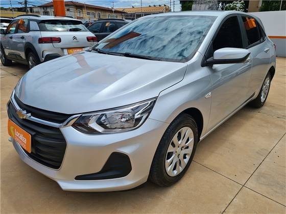 GM - Chevrolet Onix Hatch LT 1.0 12v Prata 2022 - Campo Grande