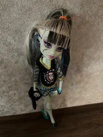 Boneca Monster High Choque Eletrizante Frankie Stein Mattel em