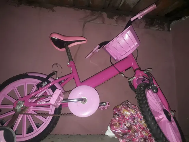 Boneca barbie com bicicleta  +16 anúncios na OLX Brasil