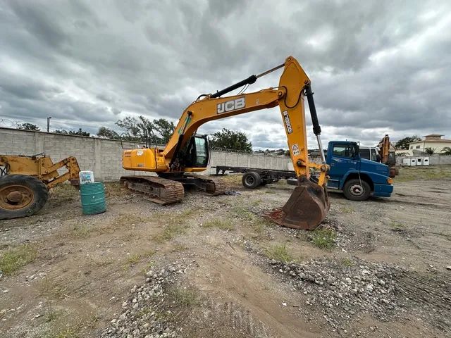 Escavadeira JCB JS200 LC 2015 20 Toneladas  - Foto 4