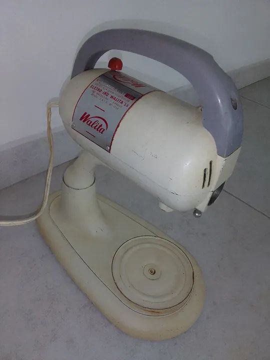 Antiga Batedeira Walita vintage - funcionandop perfeitamente! Estilo batedeira Kitchenaid - Foto 6