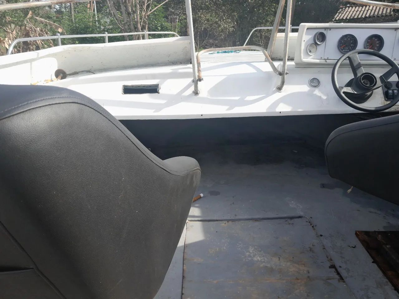 Lancha de fibra de vidro