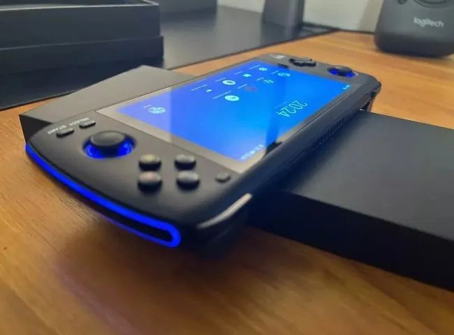 Ayn Odin Lite 6gb RAM + 128gb ROM em excelente estado lotado de jogos