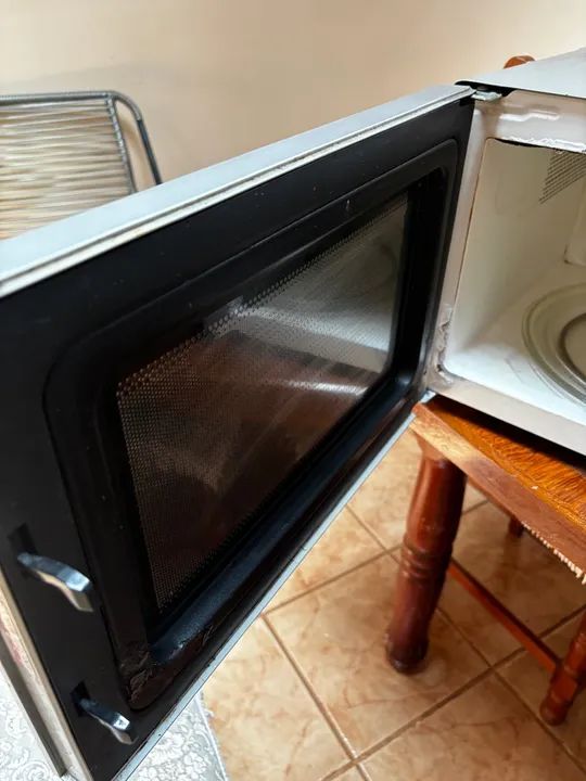 Micro-ondas Philco semi novo - Foto 5