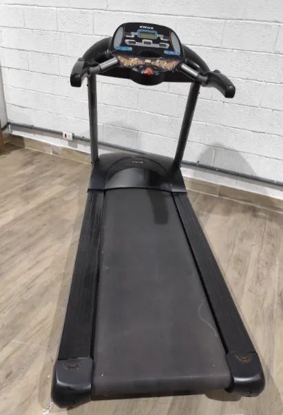 Esteira Kikos com inclinação TS7302 usada