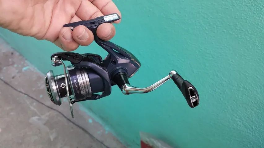 Molinete Shimano Catana C3000 Hg Rec6.2:1 Drag 8,5k  - Foto 2