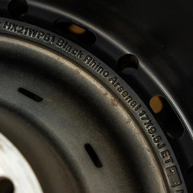 rodas 17 jeep wrangler gladiator  black rhino 5x127  - Foto 4