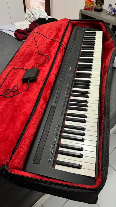 Piano YAMAHA P-95