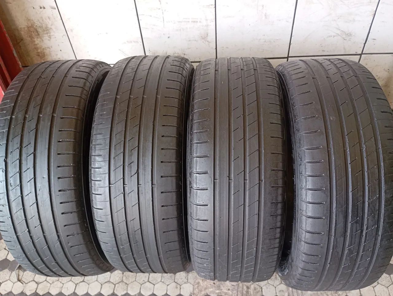 Pneus goodyer ref 215 55 18 RS 1500 os 4 - Foto 2