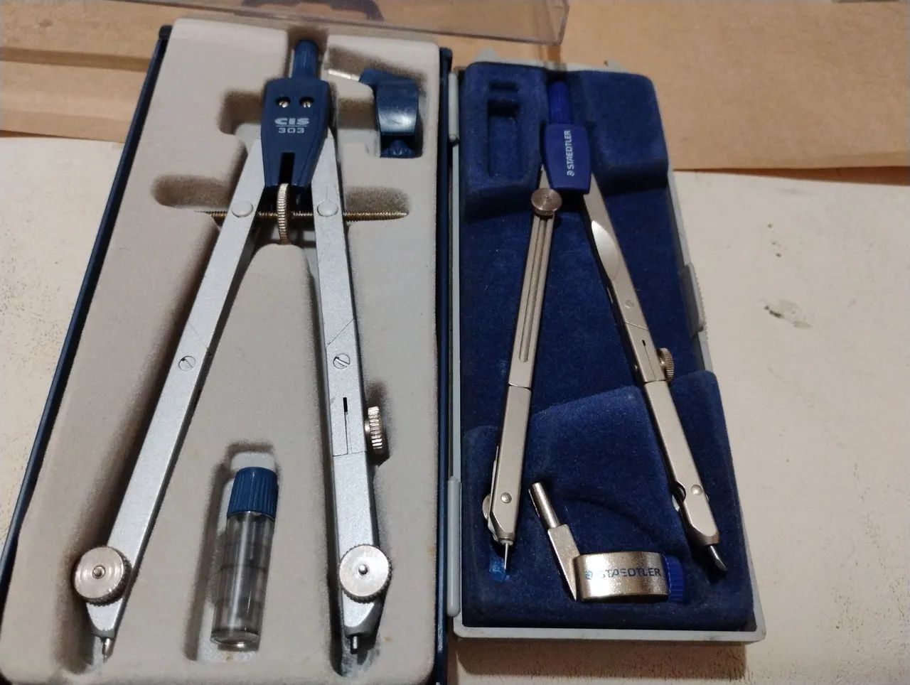 2 compassos cis 303  e staedtler mars 554 - Foto 4
