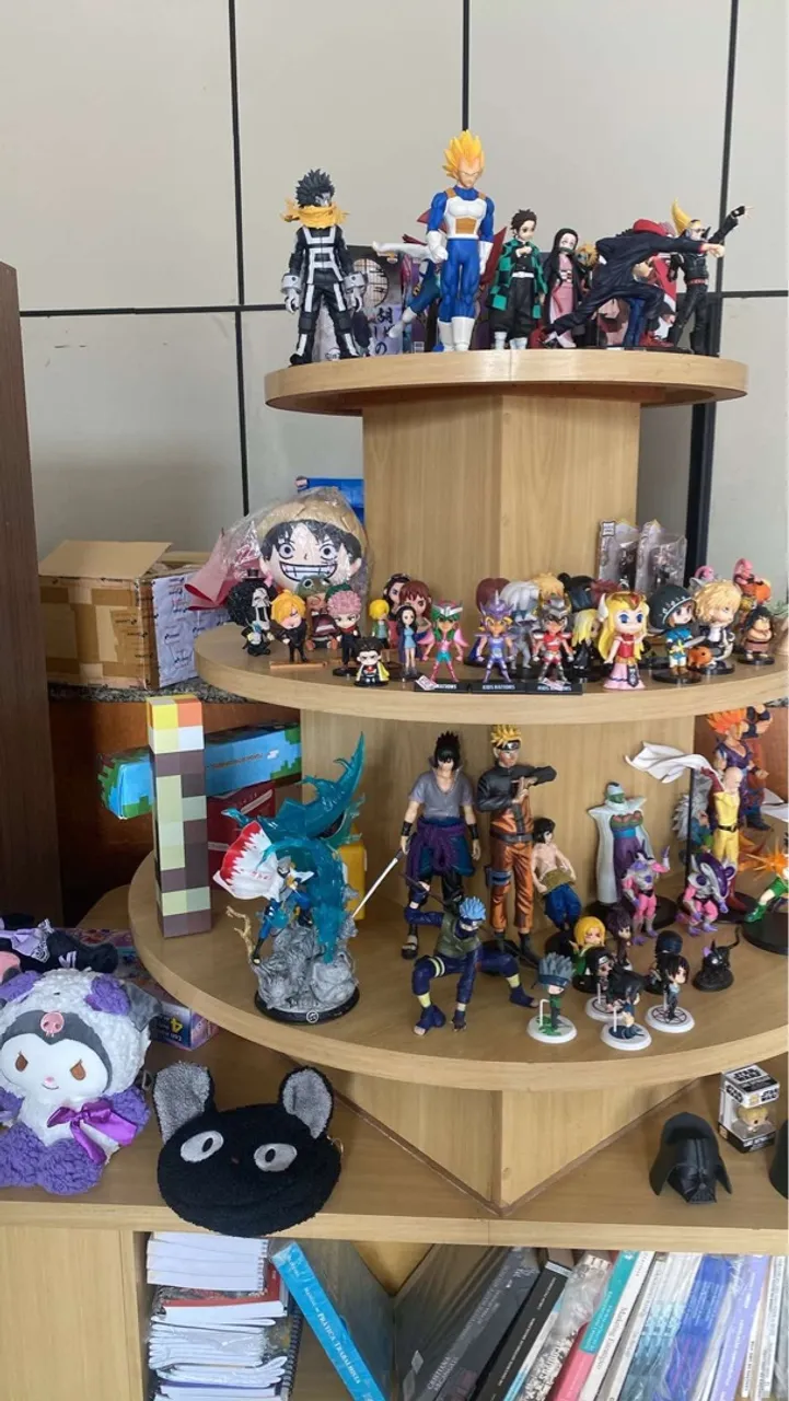 Coleção de Action Figures e miniaturas de animes
