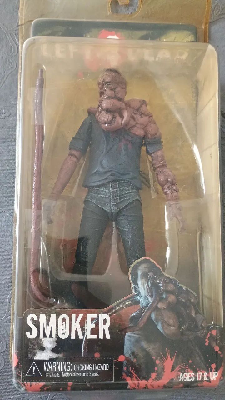 Boneco neca left 4 dead smoker. - Hobbies e coleções - Ramos, Rio