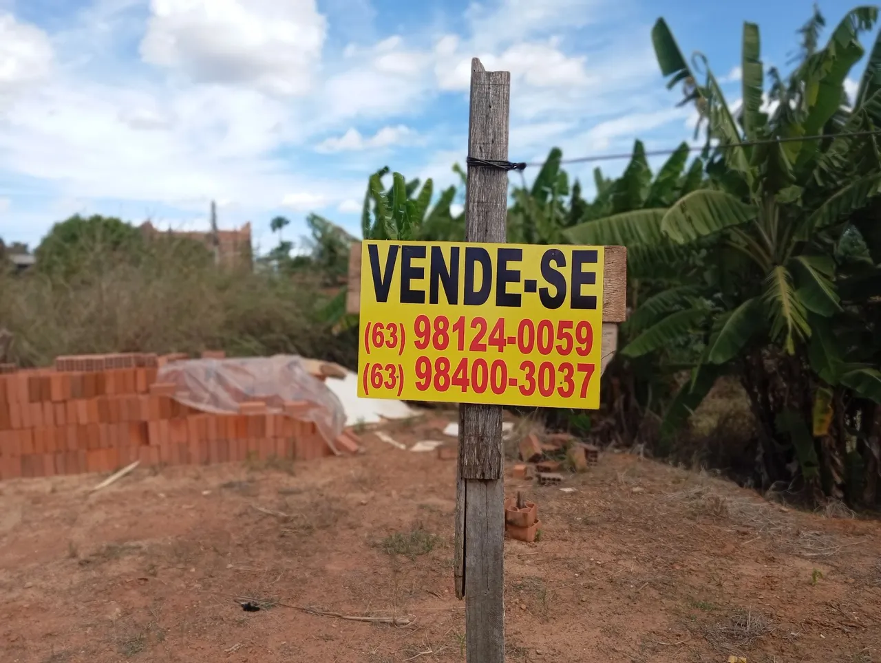 Ótimo terreno comercial já com barraco