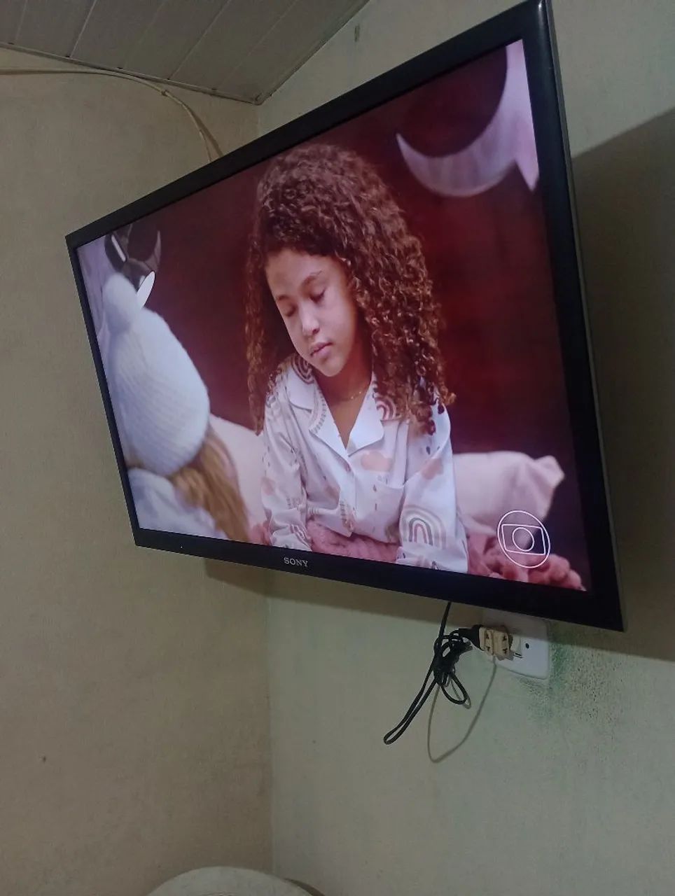 TV Sony - Tela grande - Imagem impecável