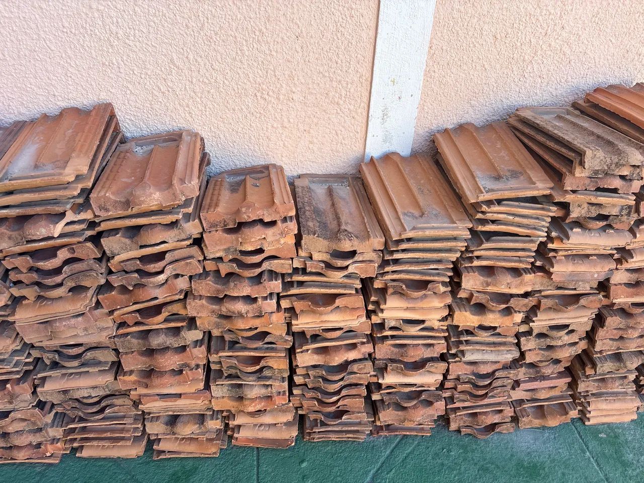 Lote de Telhas Francesas (Aproximadamente 400) - Foto 2