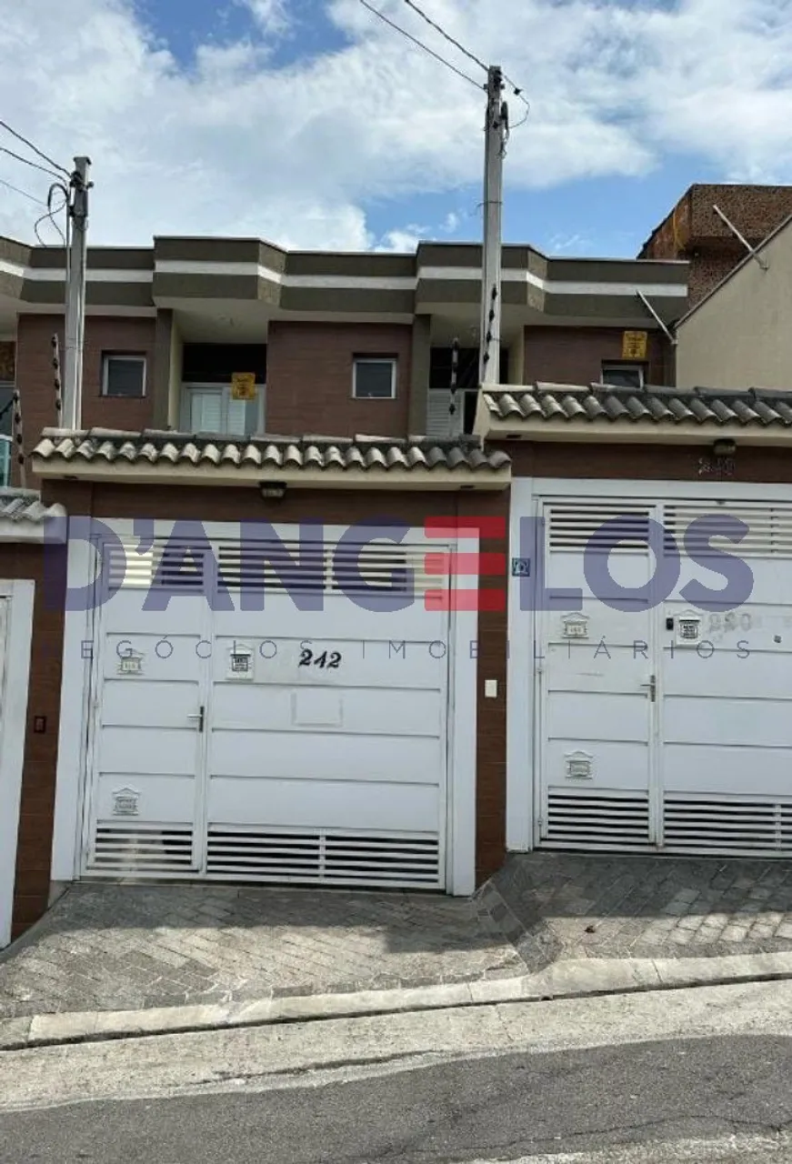 Lindo sobrado à venda na Penha, São Paulo-SP com 3 quartos, 1 suíte, 2 salas, 2 banheiros 