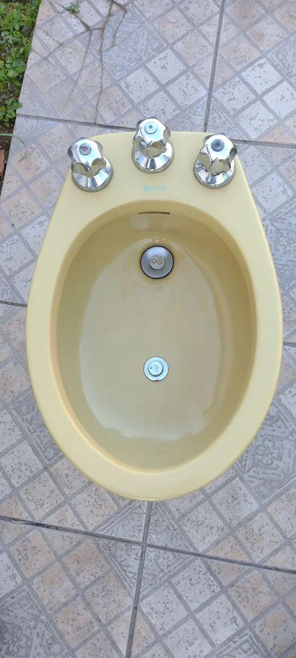 LAVATÓRIO BIDÊ MARCA IDEAL STANDARD  - Foto 3